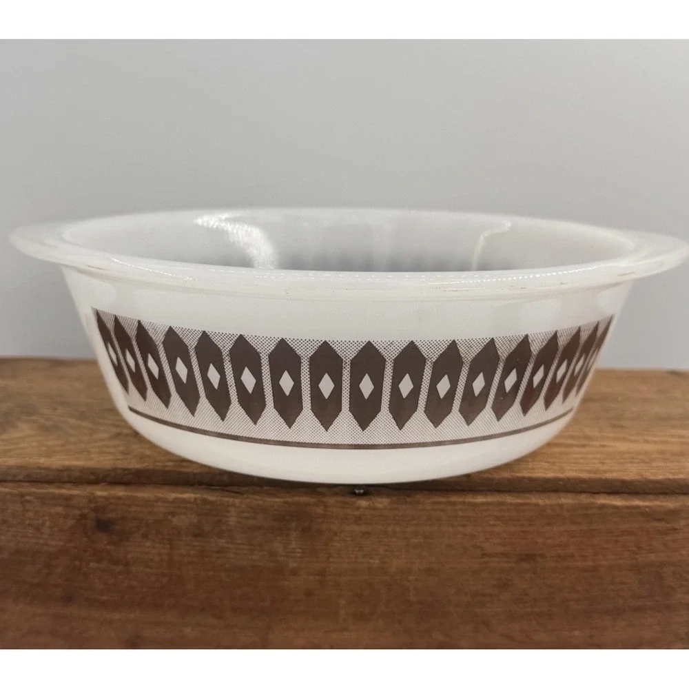 Glasbake J514 2 QT Dish Brown Diamonds Bakeware Vintage Milk‎ Glass No Lid